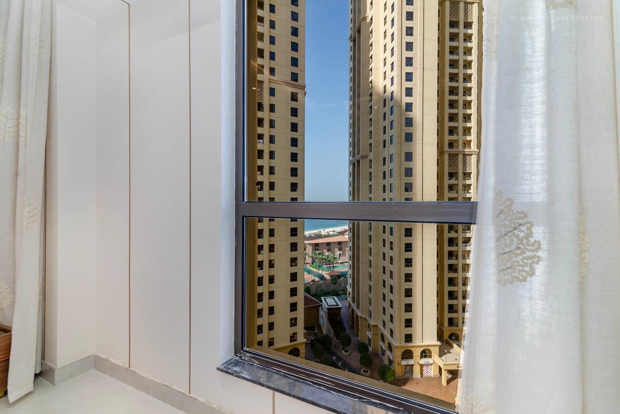 Apartamento Usmans 4Bdrm Jbr Sadaf Next To Ritz Carlton Walk Dubái Exterior foto